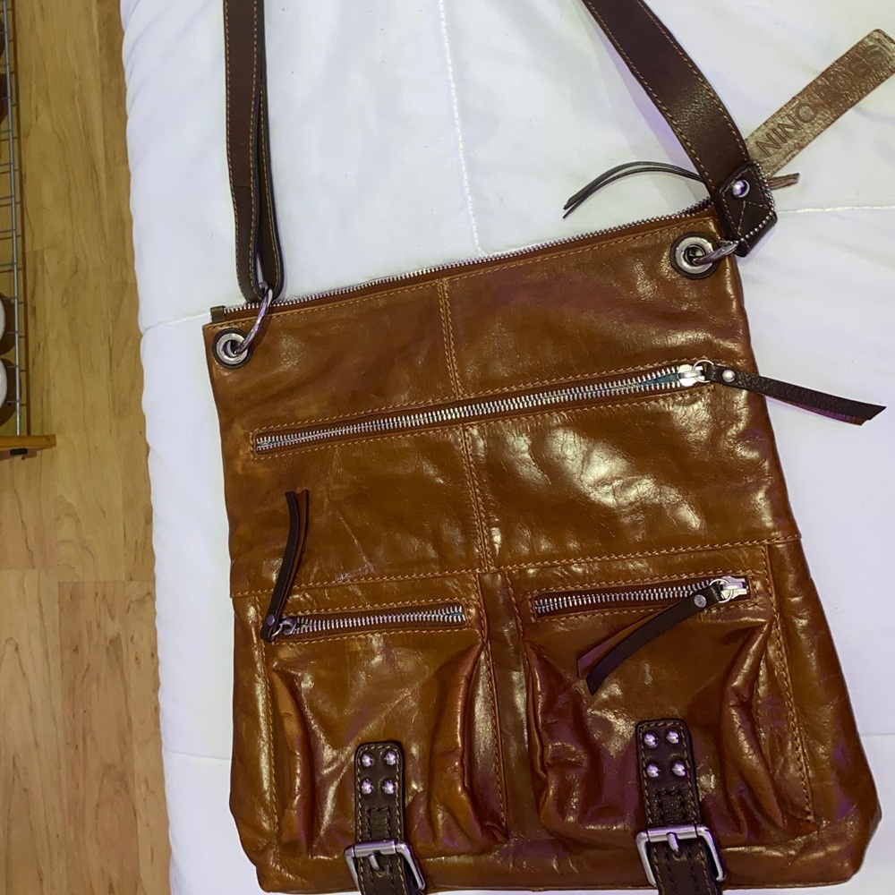Nino Bossi Brown Genuine leather zip shoulder bag